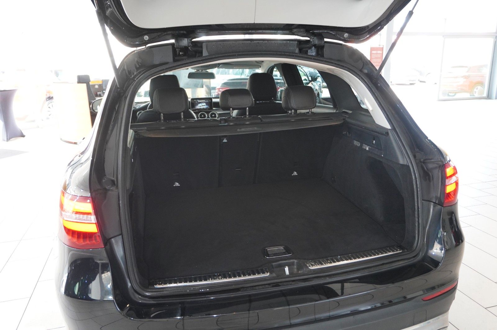 Fahrzeugabbildung Mercedes-Benz GLC 250D EXCLUSIVE 4M 9G-TRONIC NAVI/LED/SPORT