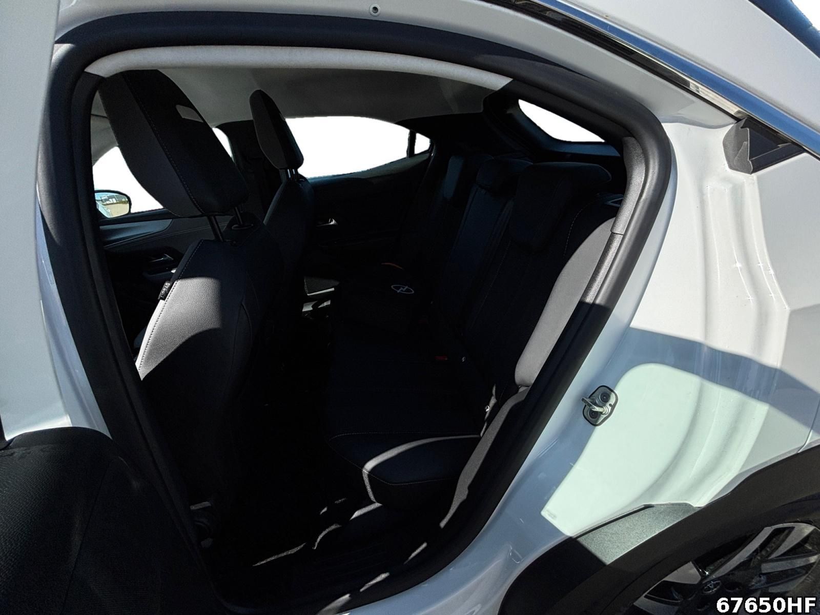 Fahrzeugabbildung Opel Mokka -e Elegance