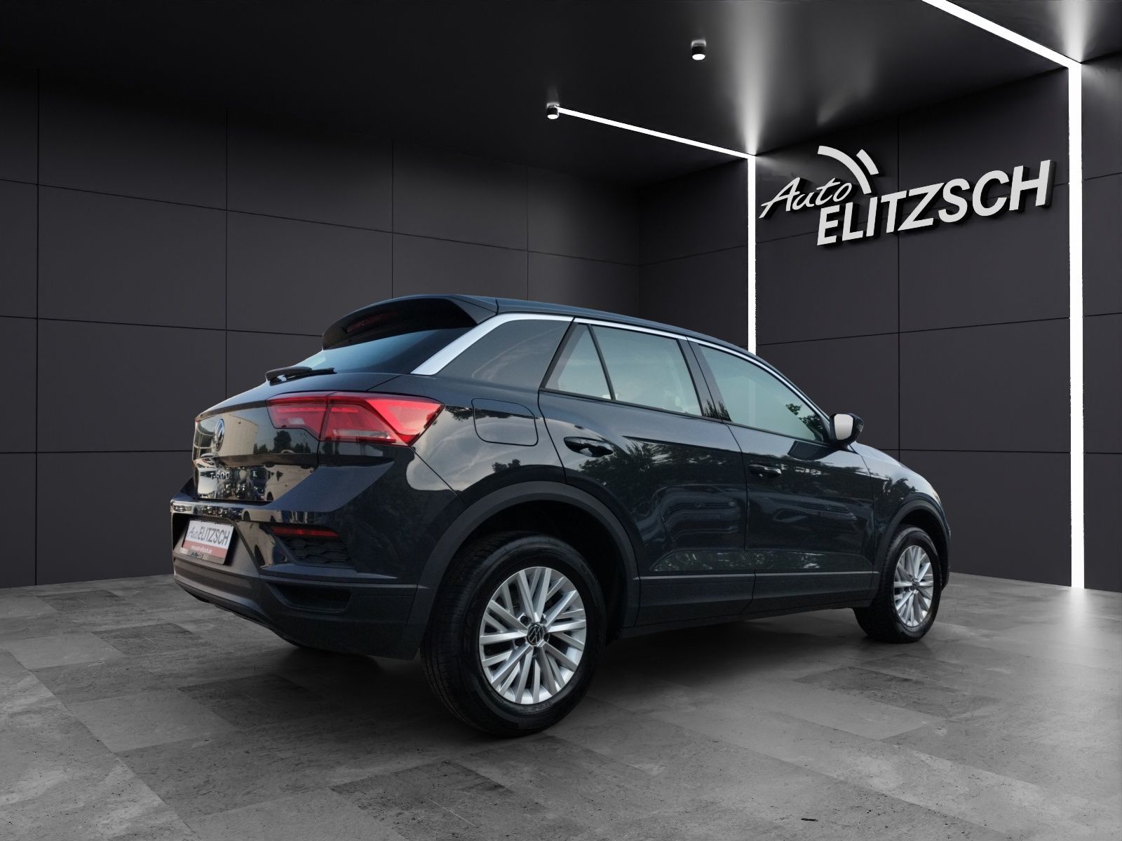 Fahrzeugabbildung Volkswagen T-Roc TSI AHK SHZ Klima WeConnect DAB+