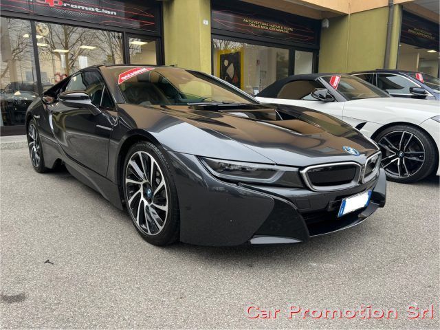 BMW i8 ibrida benzina /elettrica accessoriatissi