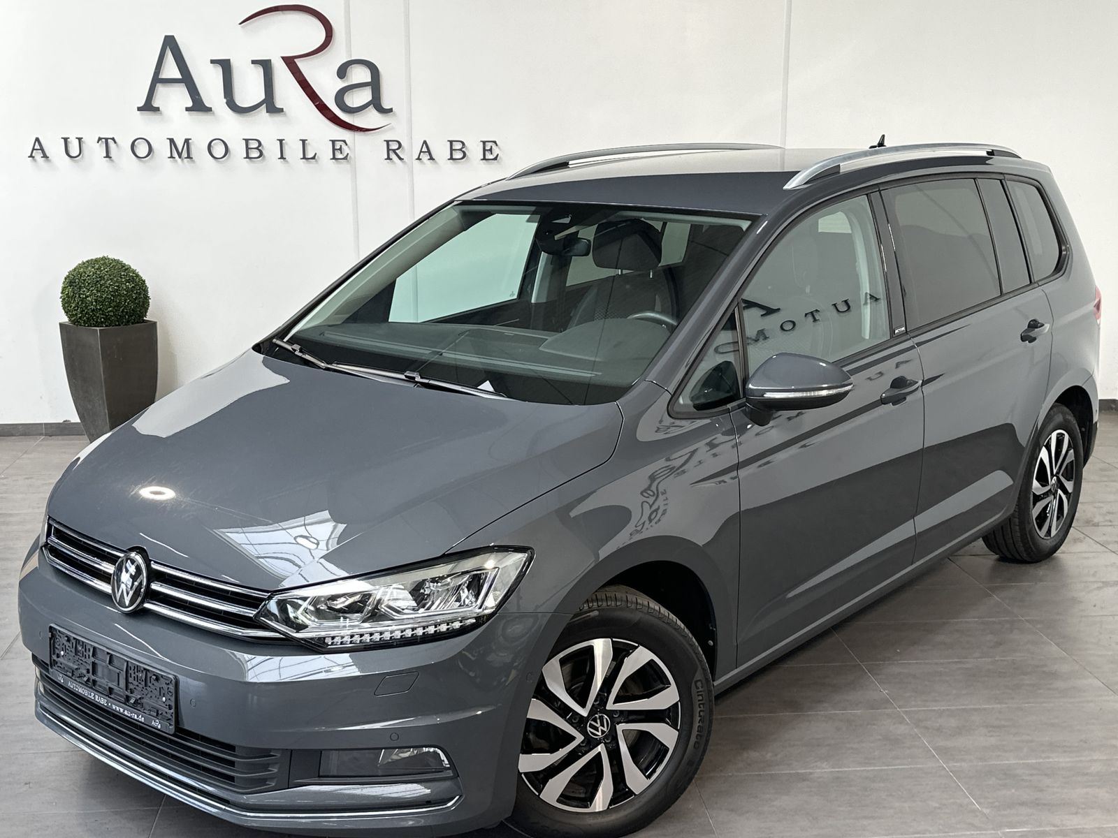 Fahrzeugabbildung Volkswagen Touran 2.0 TDI DSG ACTIVE NAV+LED+AHK+KAMERA+SHZ