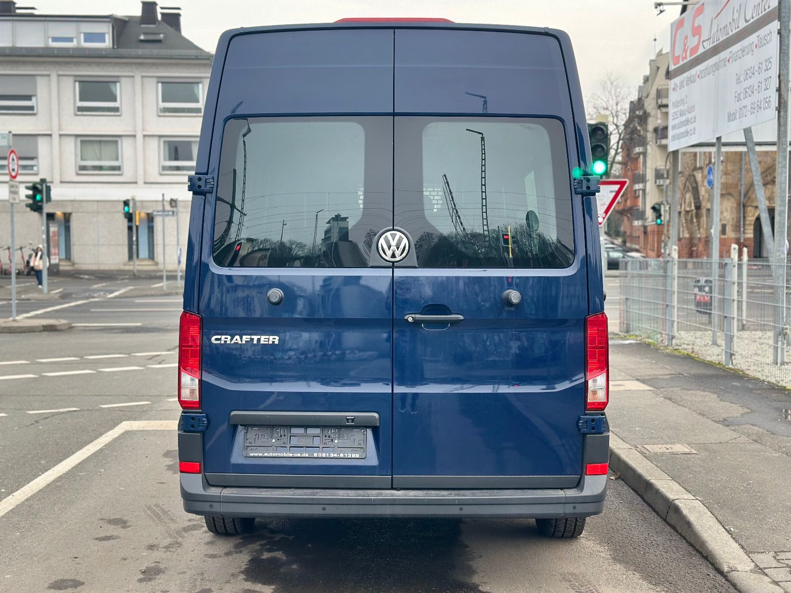 Fahrzeugabbildung Volkswagen CRAFTER KASTEN M.2021 35 MITTELLANG HOCHDACH RWD