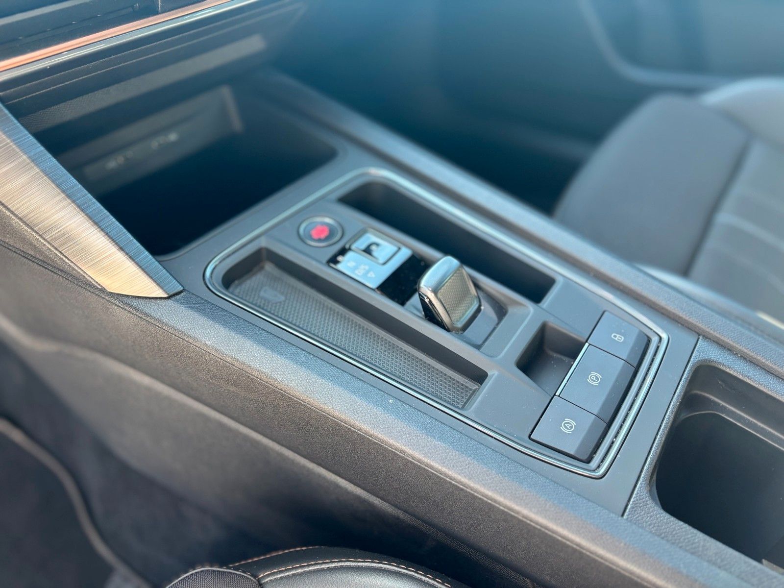 Fahrzeugabbildung CUPRA Leon Sportstourer VZ e-Hybrid