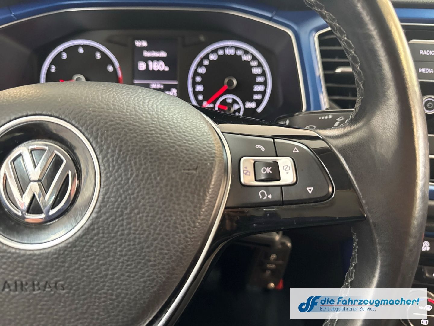 Fahrzeugabbildung Volkswagen T-Roc Style Mehrzonenklima Ambientebeleuchtung S