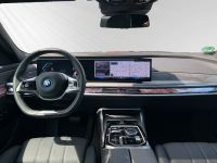 BMW 750 - Vorschau Bild 8