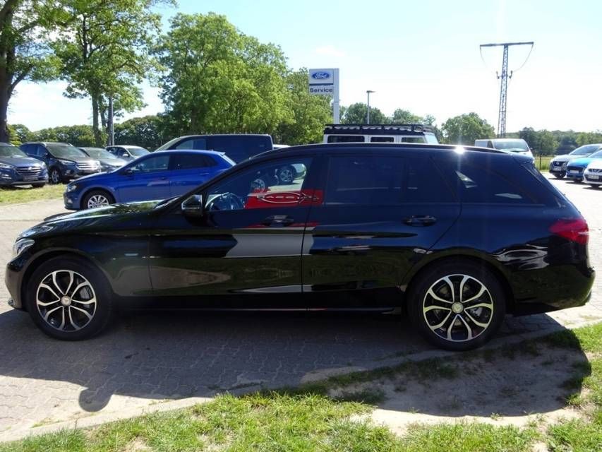 Fahrzeugabbildung Mercedes-Benz C 350 C-Klasse T-Modell C 350 e Avantgarde