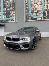 BMW M5 xDrive A M5