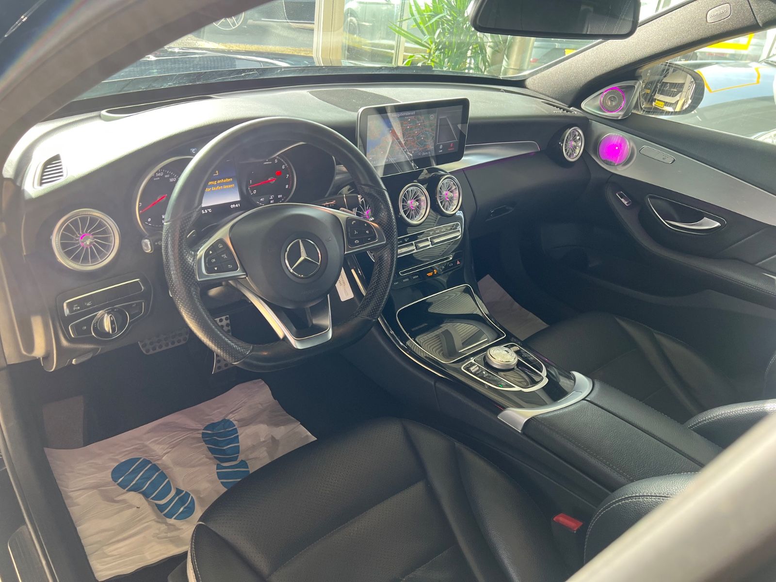 Fahrzeugabbildung Mercedes-Benz C 200 CGI Lim AMG LINE *AMBIENTE*KAMERA*HEAD-UP*