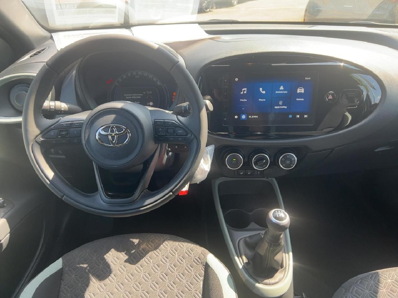 Fahrzeugabbildung Toyota AYGO X Teamplayer 5 M/T