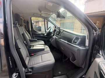 Ford Tourneo Custom - 9
