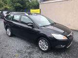 Ford Focus Turnier Ghia - Ford Focus: Turnier Ghia