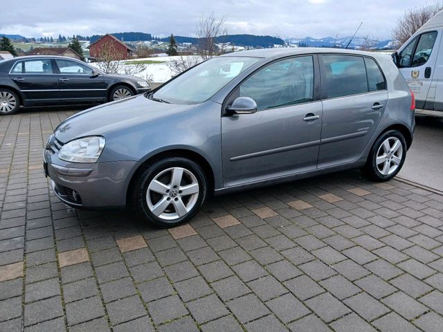 Volkswagen VW Golf 5 zu verkaufen