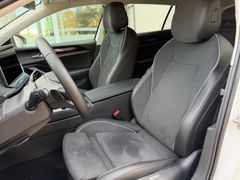 VW Passat Variant Elegance/ IQ DRIVE/ Apple CarPlay