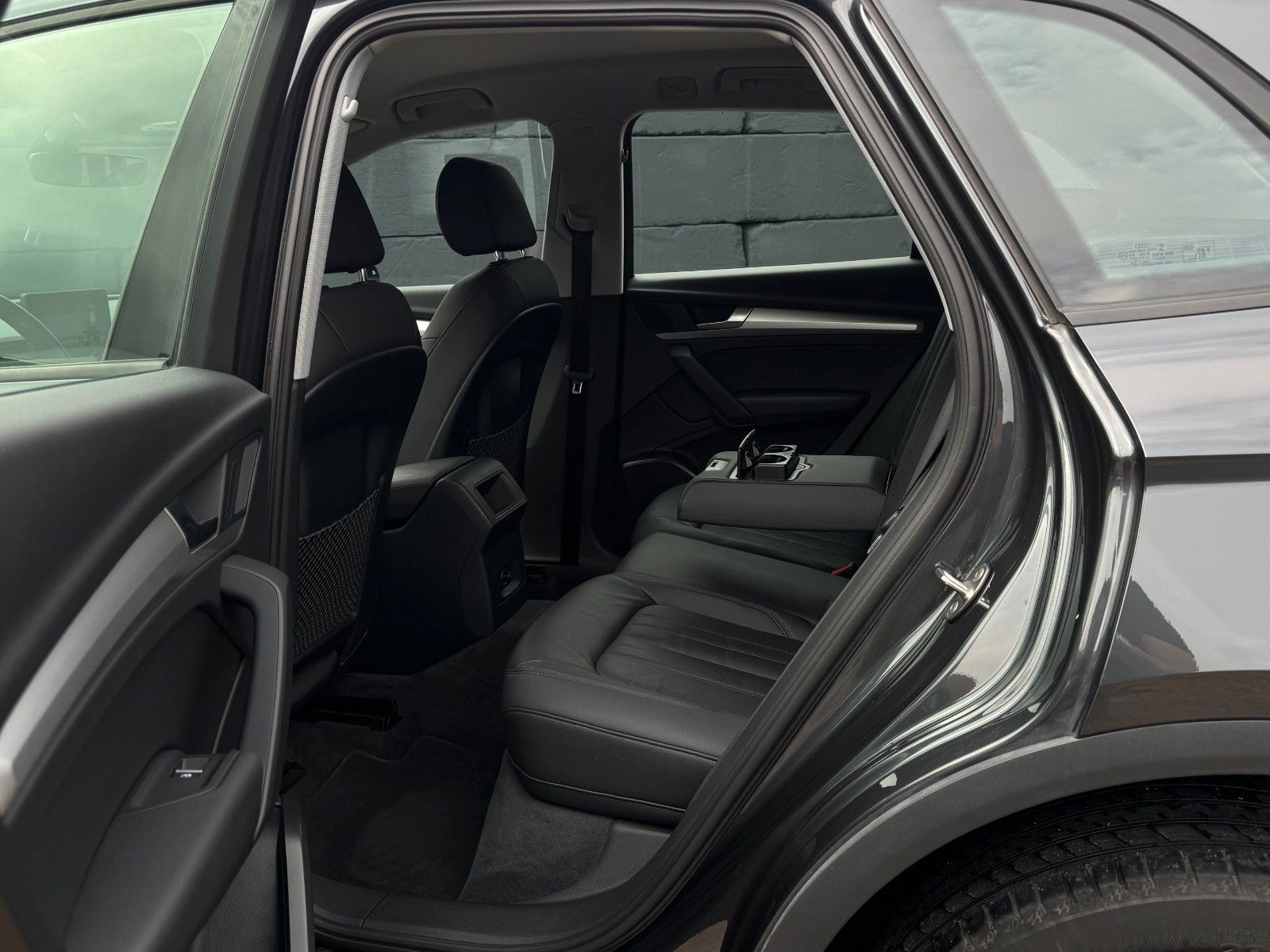 Fahrzeugabbildung Audi Q5 2.0 TFSI quattro basis Leder Kamera SHZ ACC