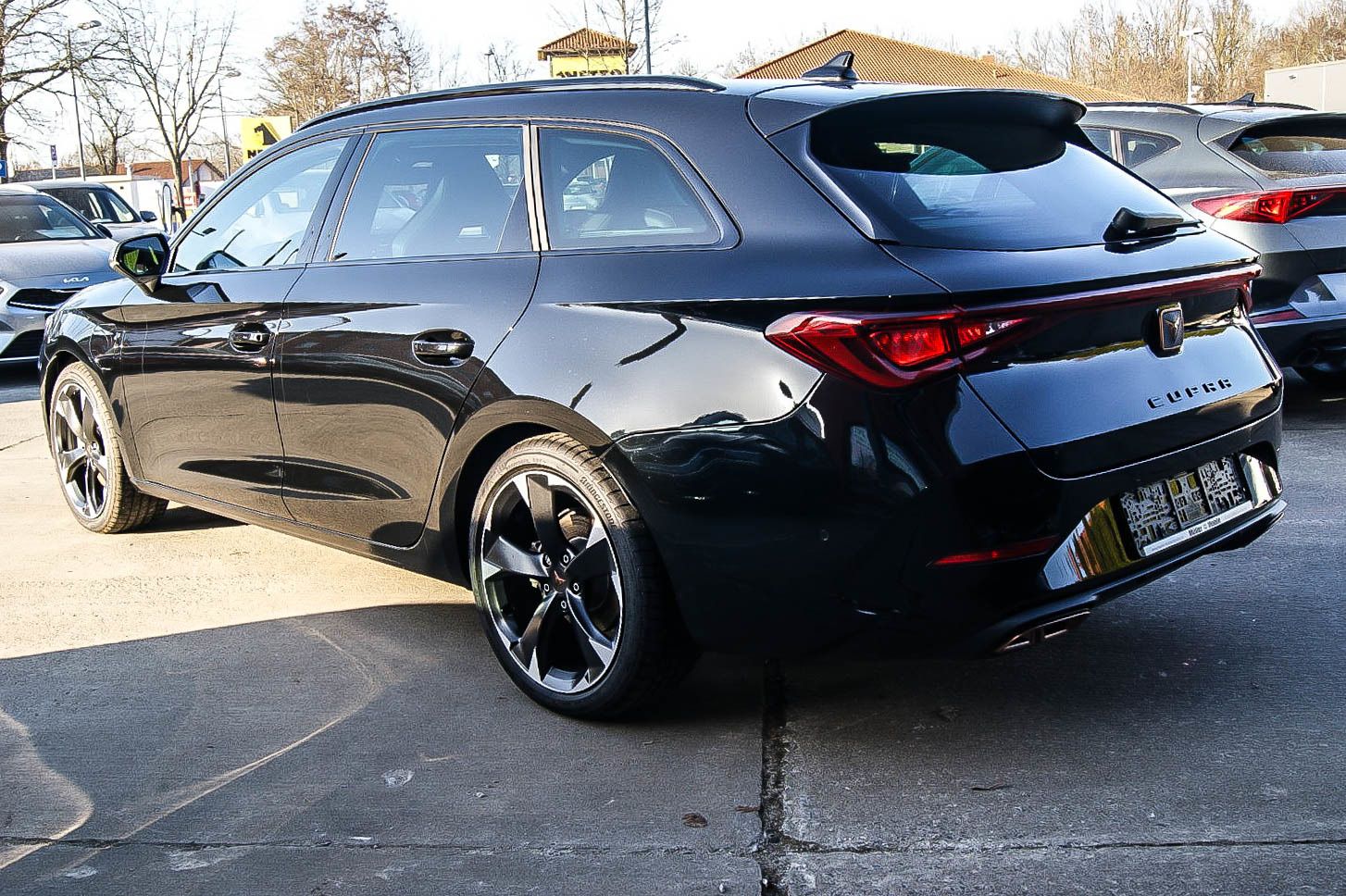 Fahrzeugabbildung CUPRA Leon Sportstourer e Hybrid DSG XL-VISION 1.HAND