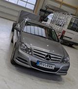 Mercedes-Benz 250 - silberne Mercedes-Benz 250