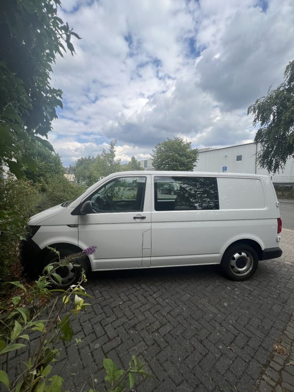 Image of Volkswagen T6 Kombi