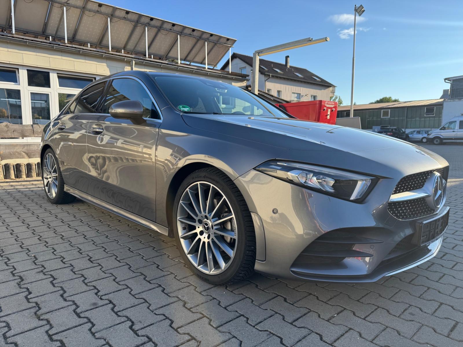 Mercedes-Benz A-Class AMG LINE Scheckheftgeplegt Burmester Sound, миниатюра 3