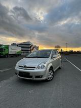 Toyota Corolla Verso 1.8 Sol - Toyota Corolla Verso mit Benzin-Antrieb: Kleinbus