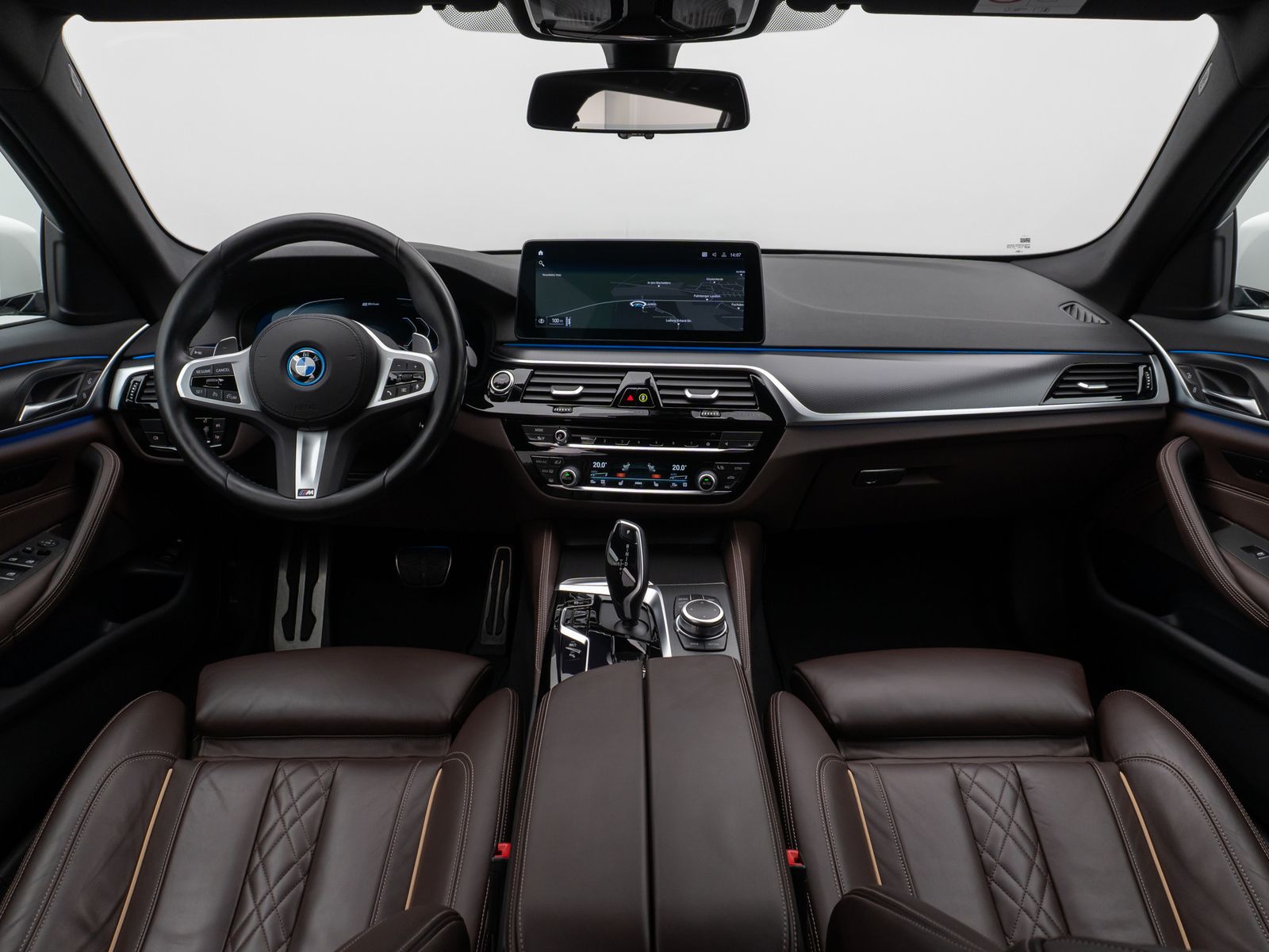 Fahrzeugabbildung BMW 530e M Sport Kamera DAB DrivAssist Komfort AHK