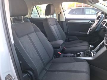 Volkswagen T-Roc - 8