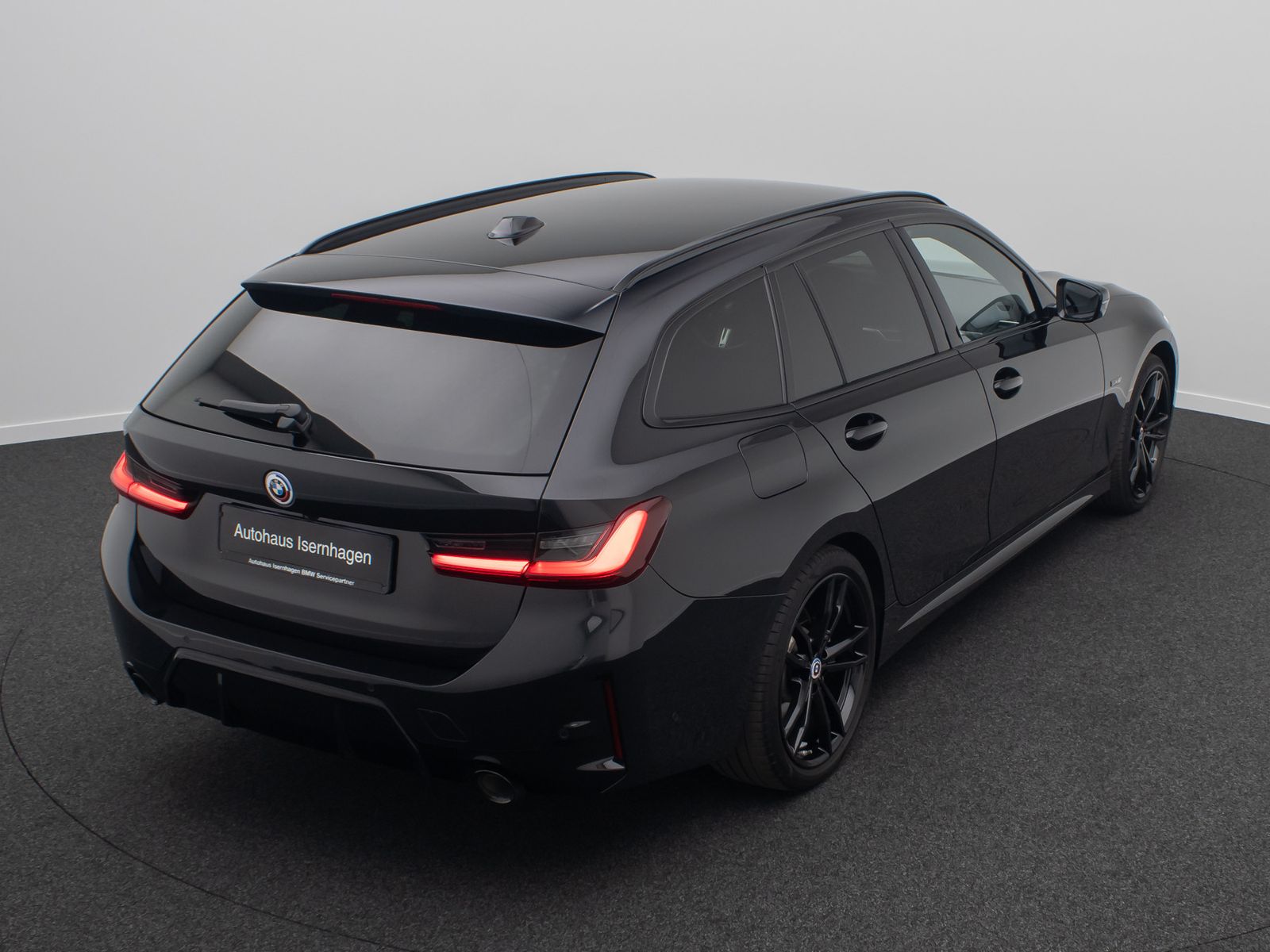 Fahrzeugabbildung BMW 330e M Sport DAB Kamera HUD H/K 19Zoll Parkassis