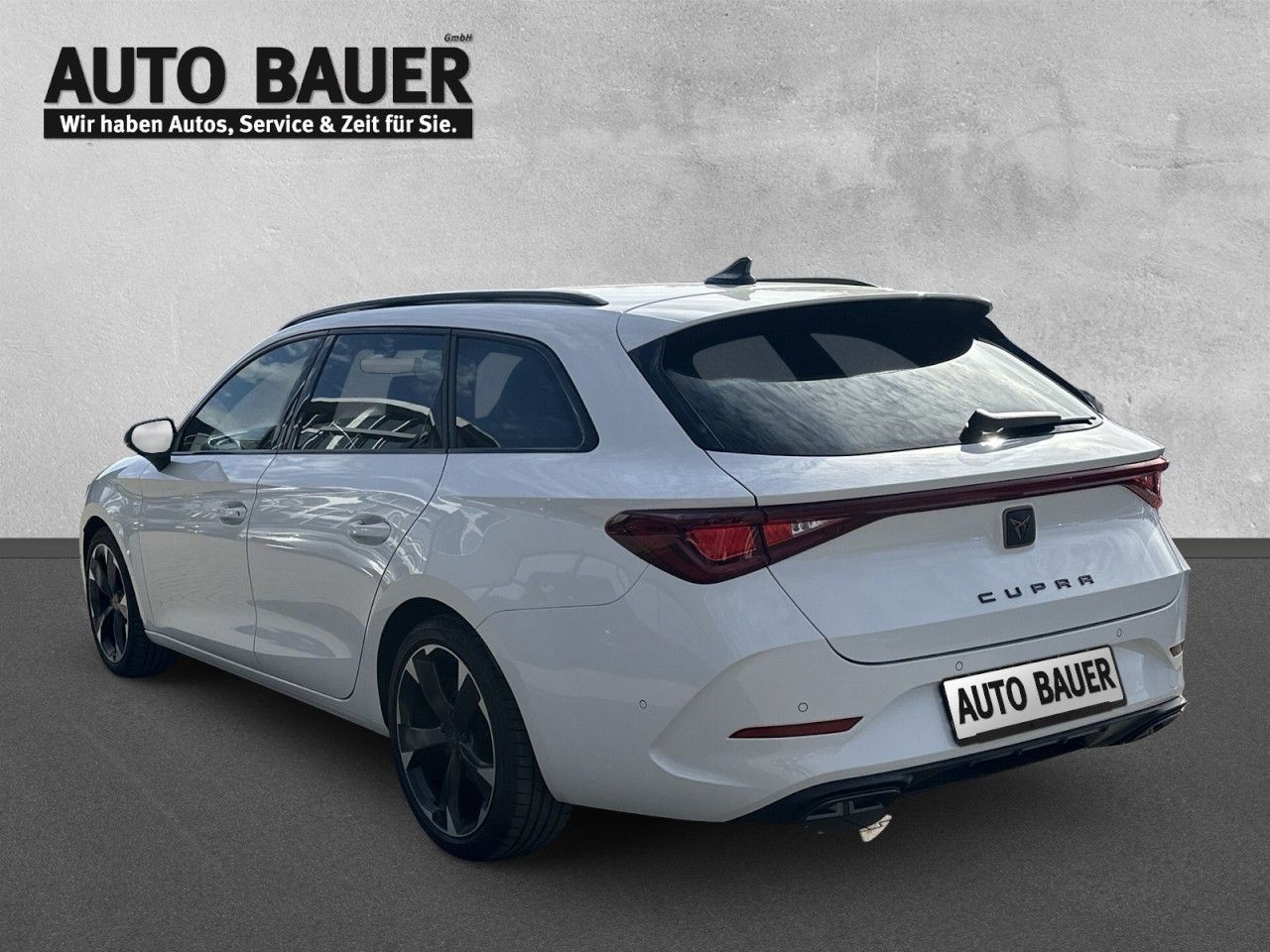 Fahrzeugabbildung CUPRA Leon Sportstourer 1.5 eTSI 150 PS DSG - mit KI generiert/bearbeitet