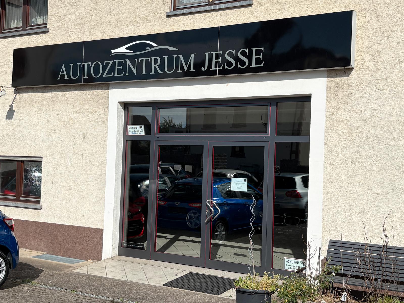 showroom-image-main