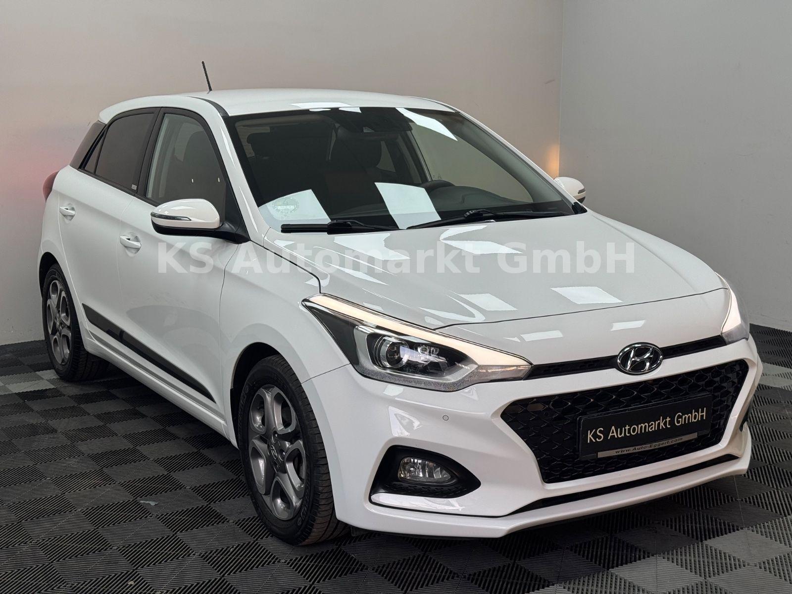 Hyundai i20 Style*Automatik*Navi*R-Kam*Tempomat*PDC*