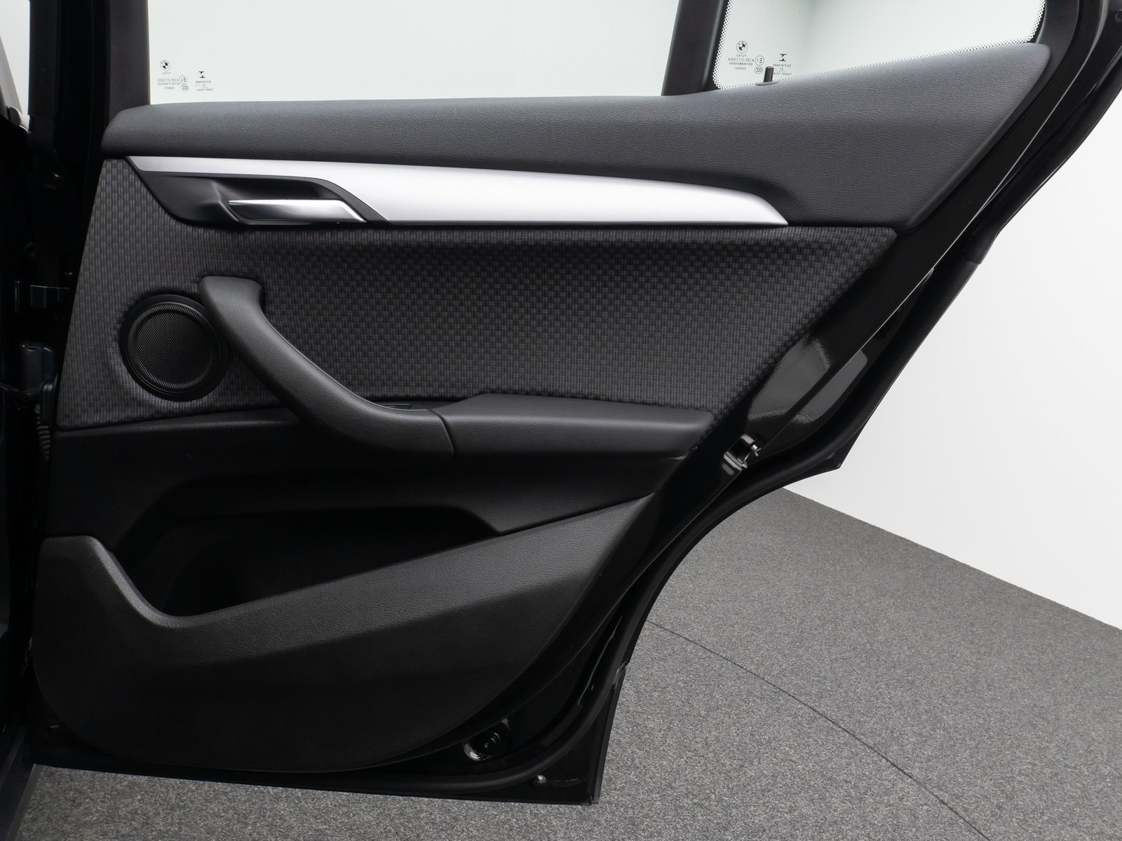 Fahrzeugabbildung BMW X2 sD18i Parkassistent DAB Navigation Lordos LED