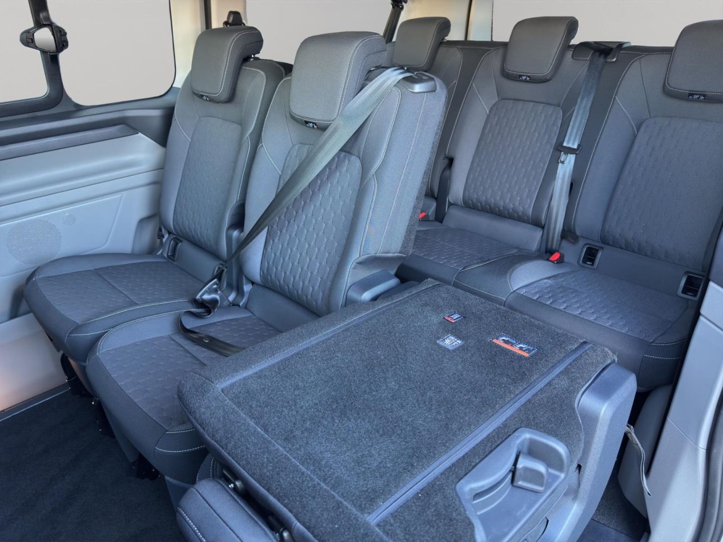 Fahrzeugabbildung Ford Transit Custom Navi LED ACC Klimaautom DAB