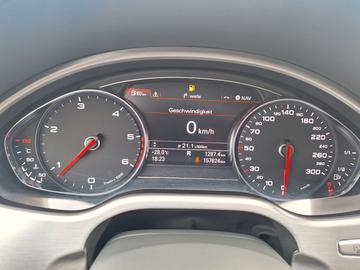 2017 AUDI A8 — миниатюра 15