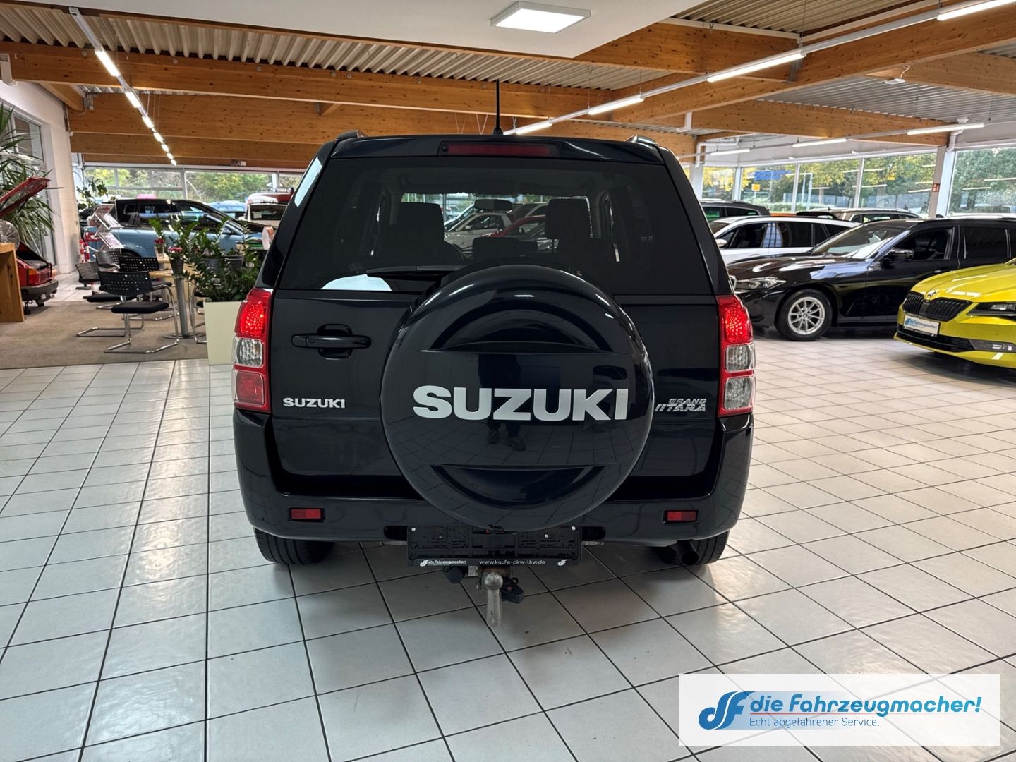 Fahrzeugabbildung Suzuki Grand Vitara 2.4 VVT Comfort Navi Xenon Sperrdif