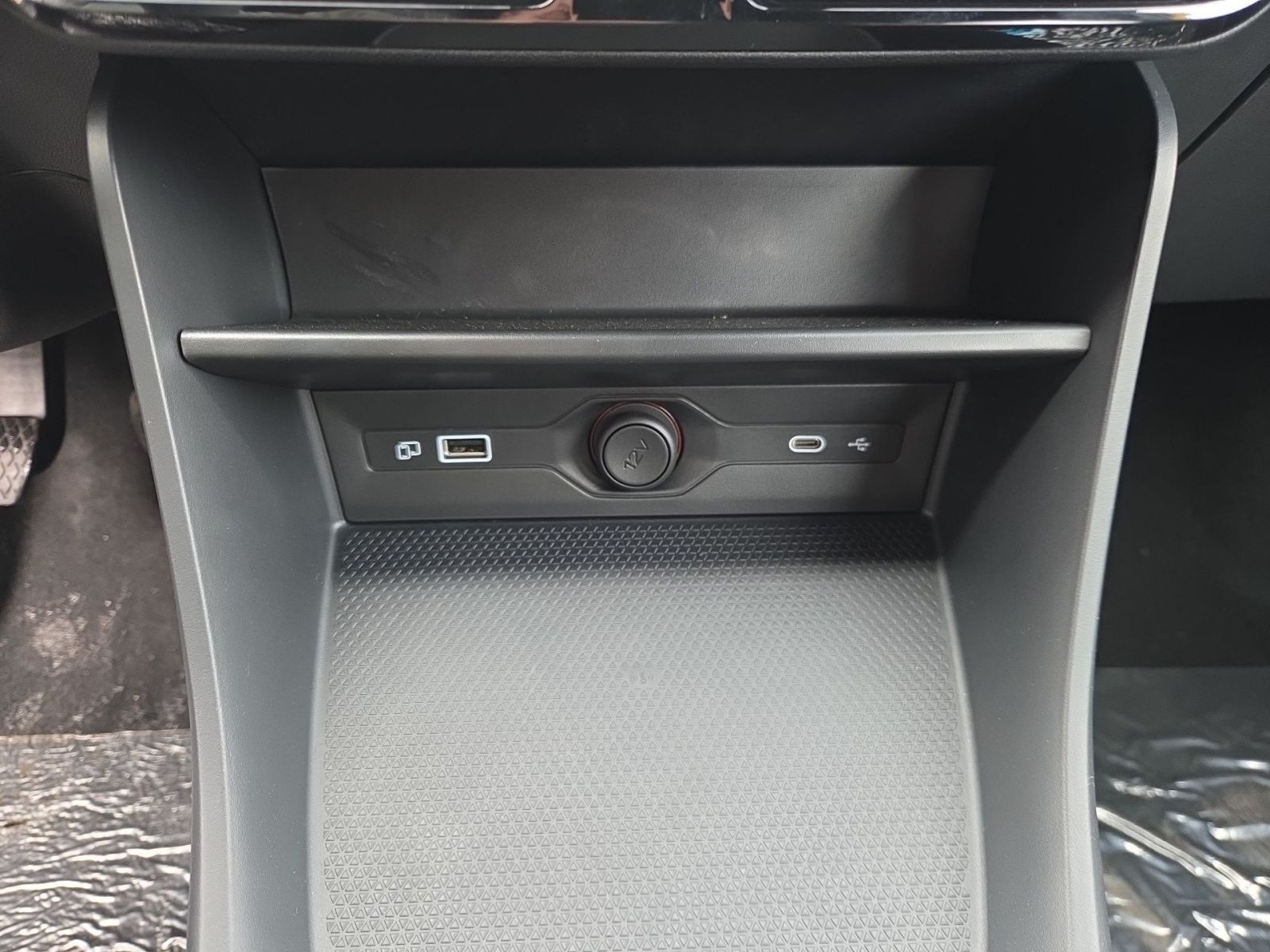 Fahrzeugabbildung MG MG3 3 Comfort 1.5 Benziner 116 PS Schalter *NAVI