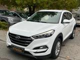 Hyundai Tucson°Intro Edition°4WD°Allrad°Euro 6°Automati° - Hyundai TUCSON mit Diesel-Antrieb