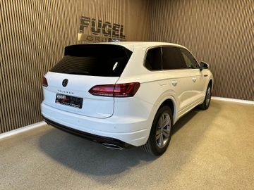 Volkswagen Touareg - 4