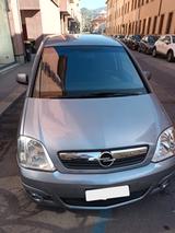 Opel Meriva - Opel Meriva aus 2009 mit Diesel-Antrieb