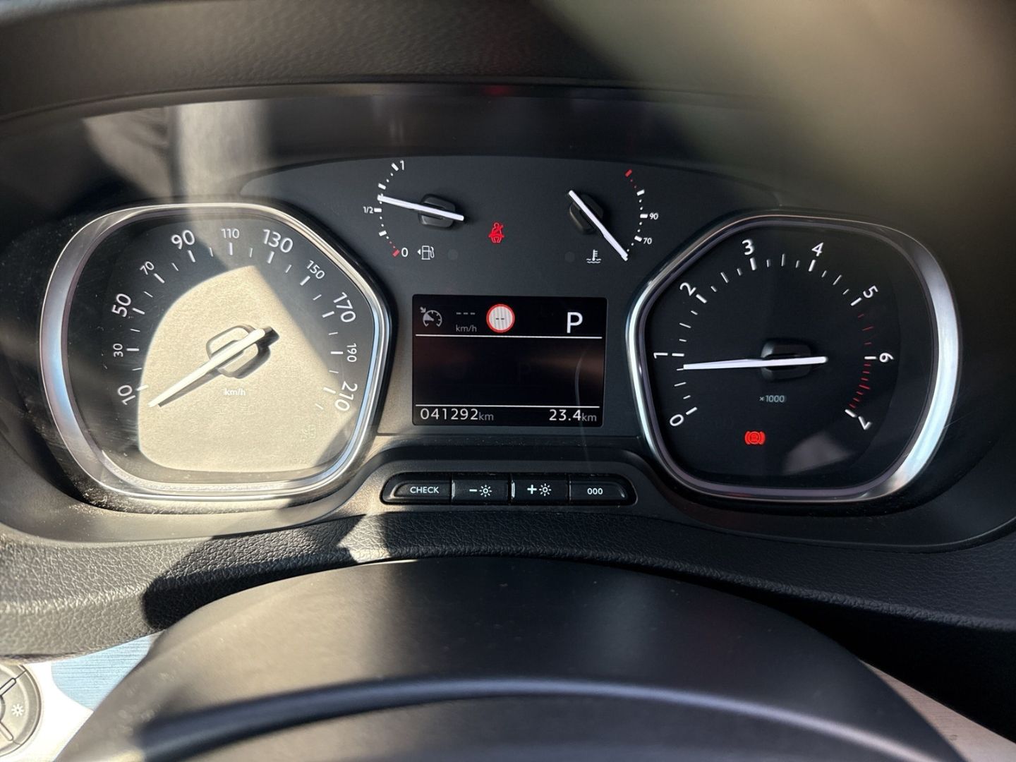 Fahrzeugabbildung Opel Zafira Tourer M 2.0 D EU6d-T Life HUD Navi Leder