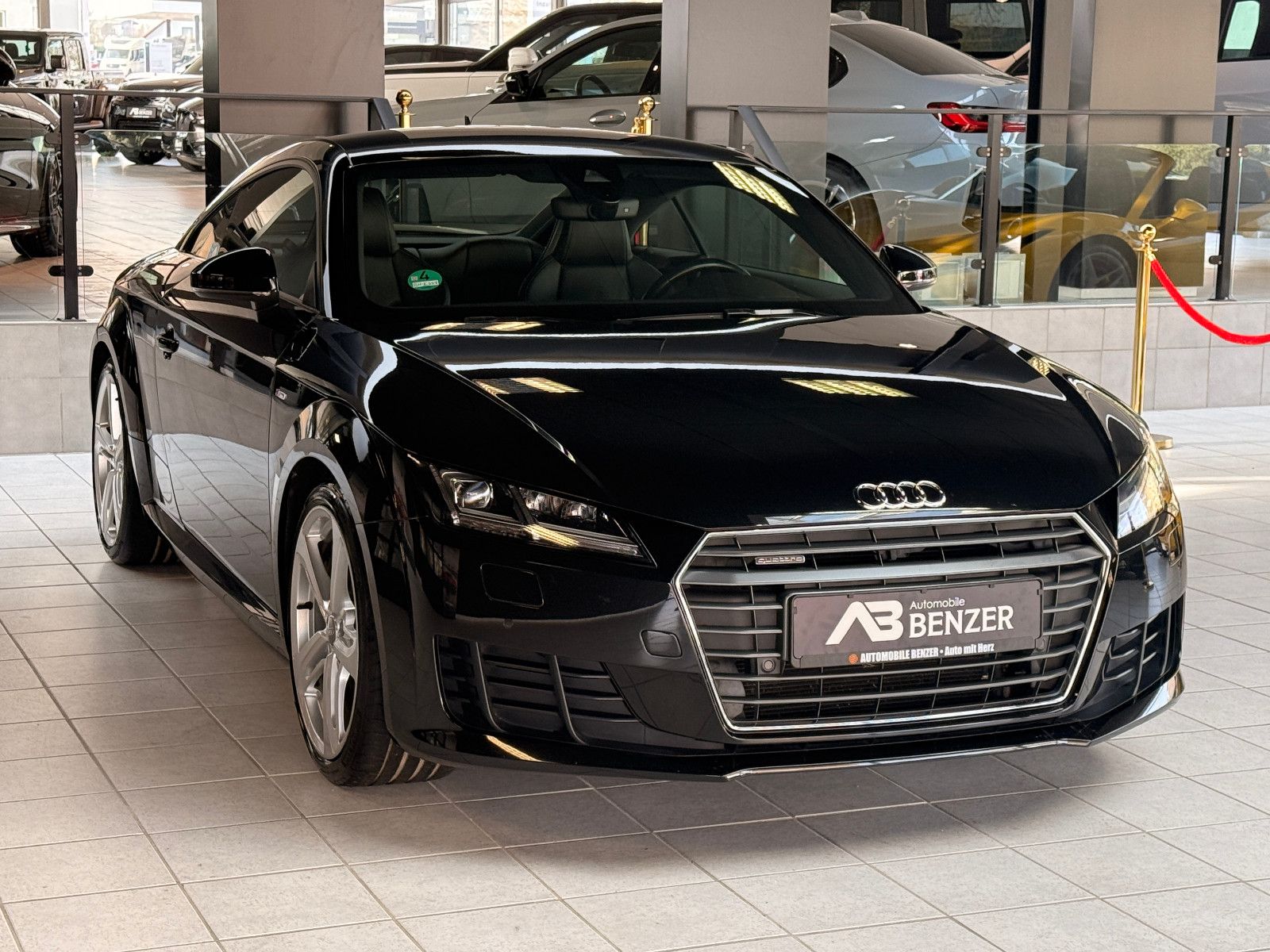 Fahrzeugabbildung Audi 2.0 TFSI quattro/S-LINE/AUTOMATIK/RS-SITZE/LED