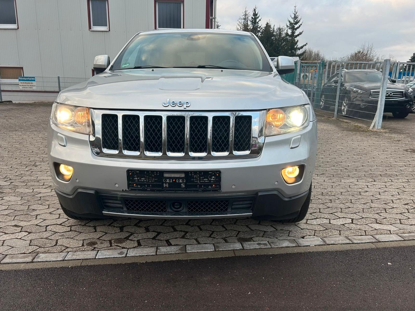 Jeep Grand Cherokee 3.0 CRD | 241 ch | BVA | Toit panoramique | Suspension pneumatique | Cuir | Caméra de recul | Régulateur adaptatif