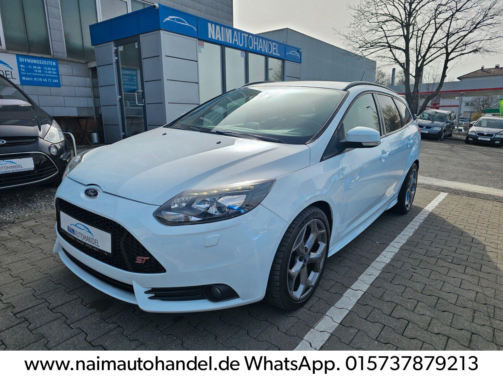 Ford Focus Turnier ST 250 PS Leder Exclusiv Paket