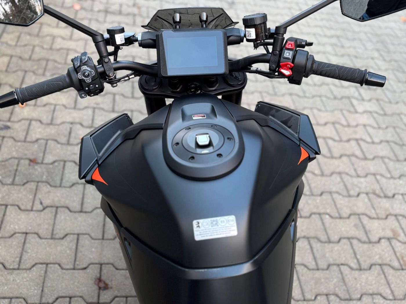 Fahrzeugabbildung KTM 1390 Super Duke R Evo 2024 Techpack, Remus
