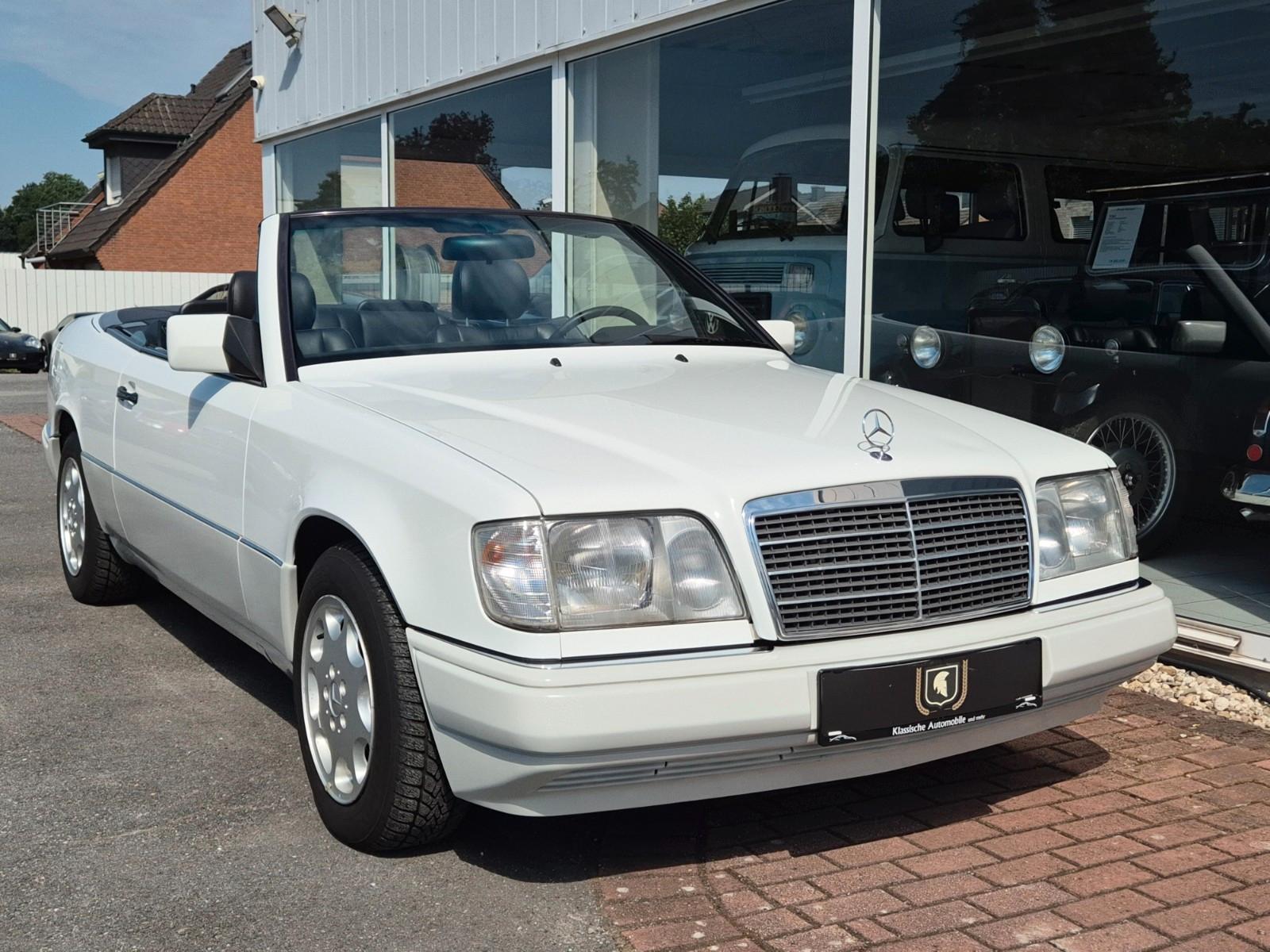 Mercedes-Benz E 220 Cabrio/Dt./2. Hand/Daimler-SH/Leder/Klima