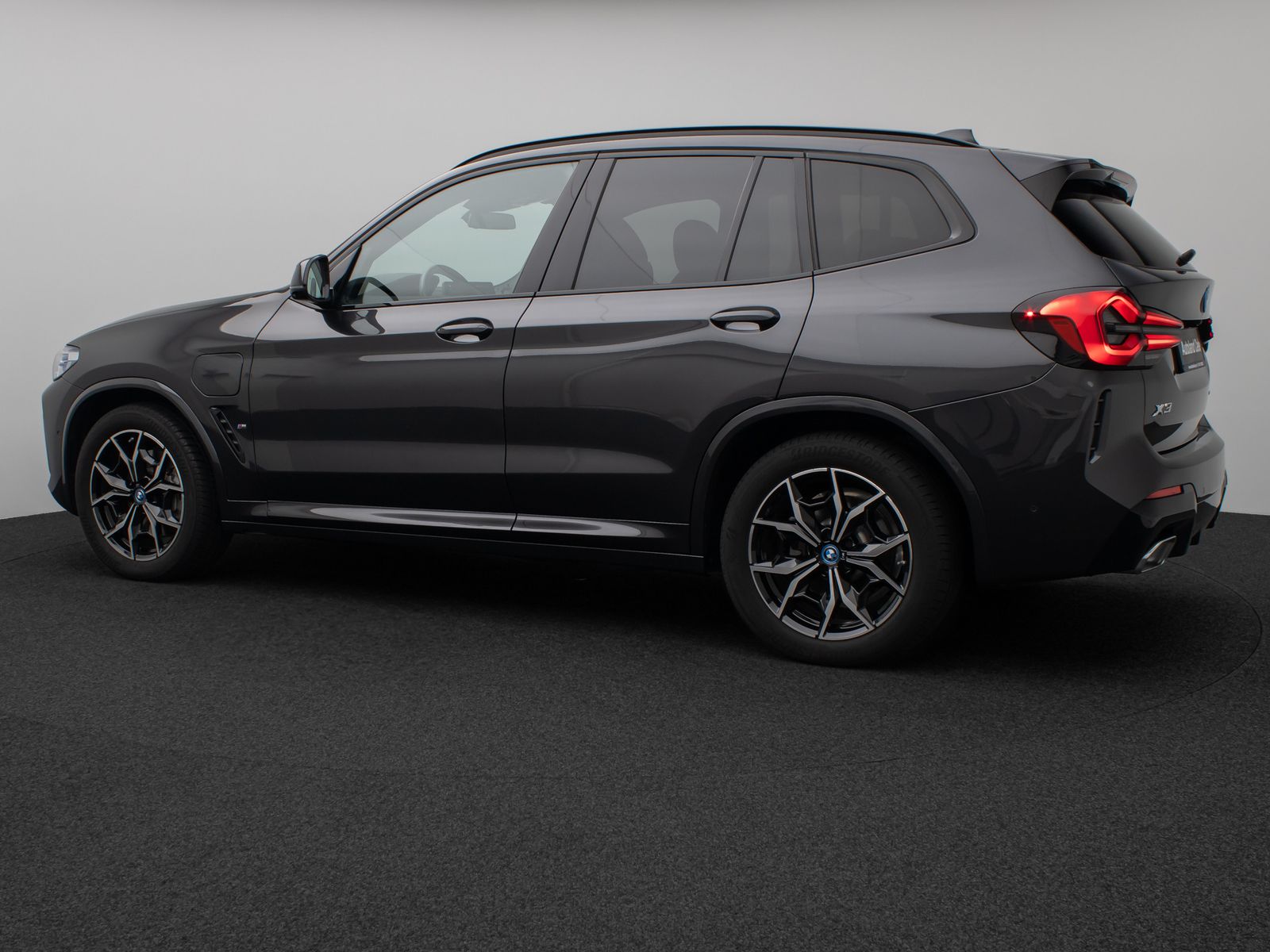 Fahrzeugabbildung BMW X3 xD30e M Sport Panorama Laser 360°HUD Komfort