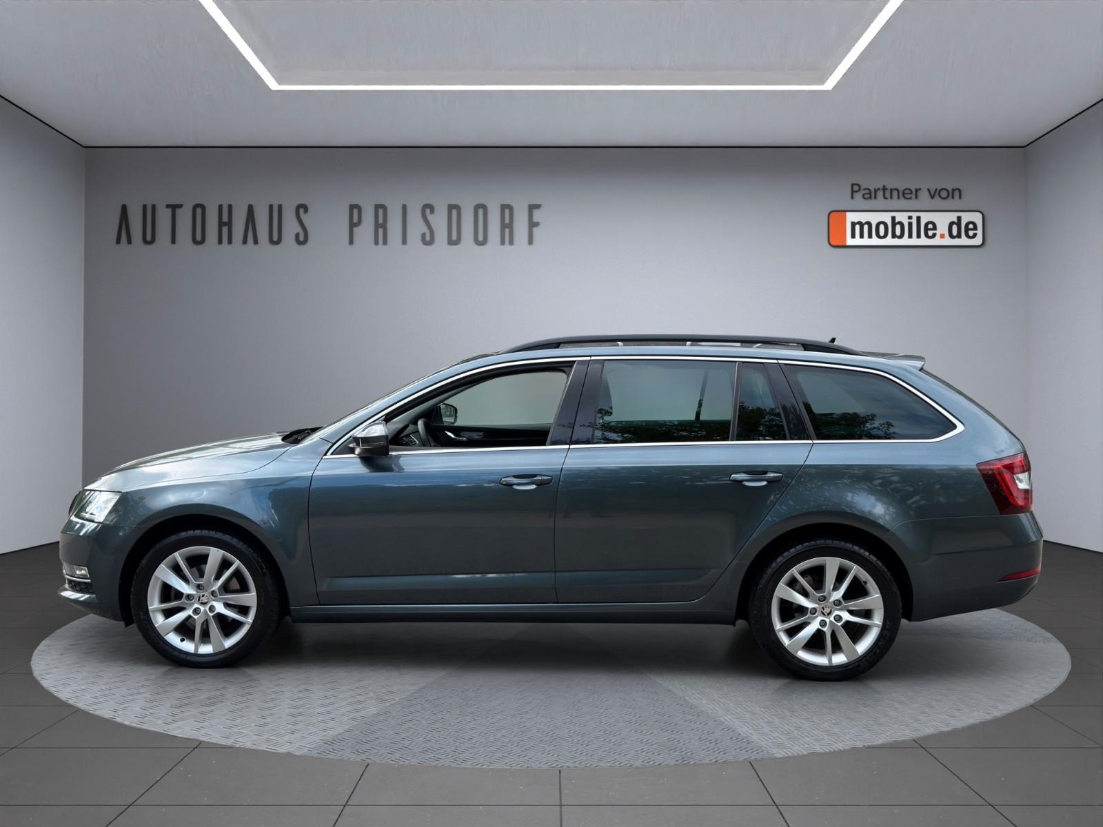Skoda Octavia Combi Style LED/Keyless/CarPlay/PDC