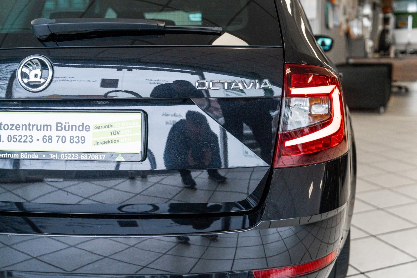 Skoda Octavia Combi Ambition Navigation PDC 1.Hand