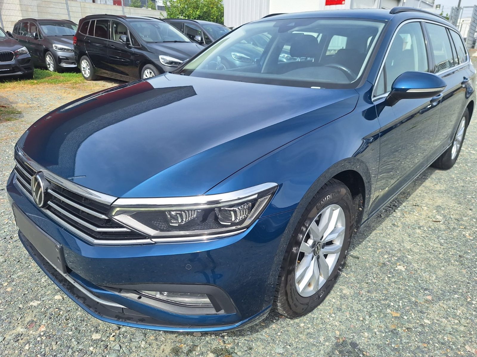 Volkswagen PASSAT 2.0 TDI DSG VARIANT * NAVI * ALU * LED