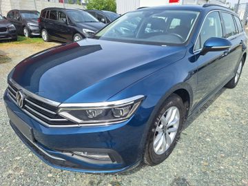 Volkswagen Passat Variant - 1