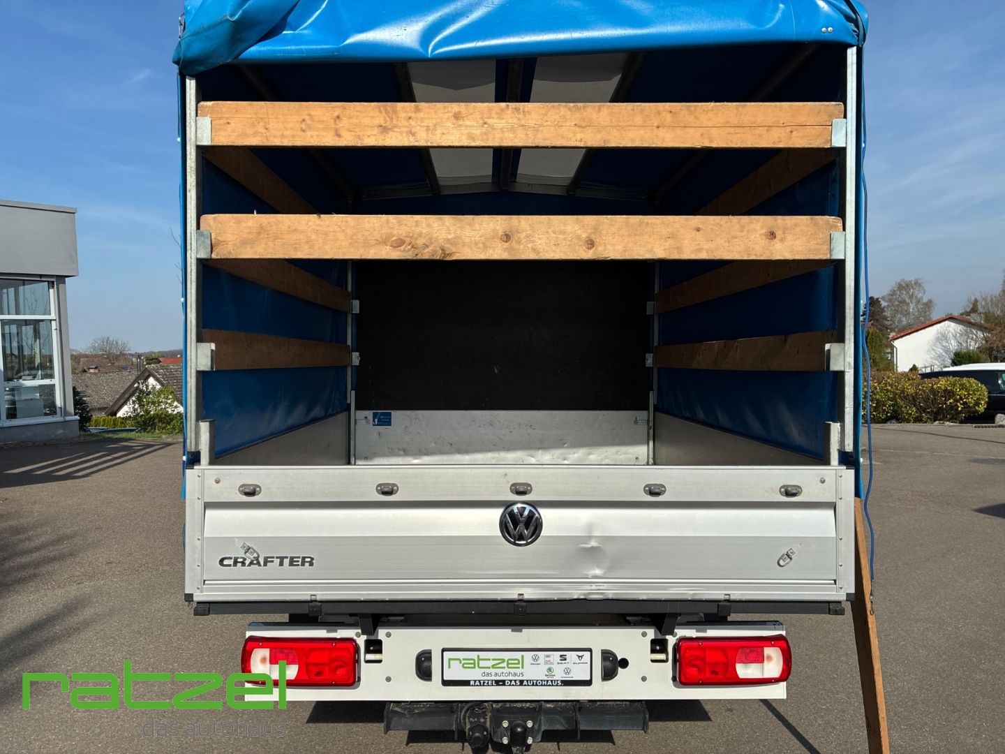 Fahrzeugabbildung Volkswagen Crafter 35 Pritsche DoKa MR 2.0 TDI AHK Klimaaut