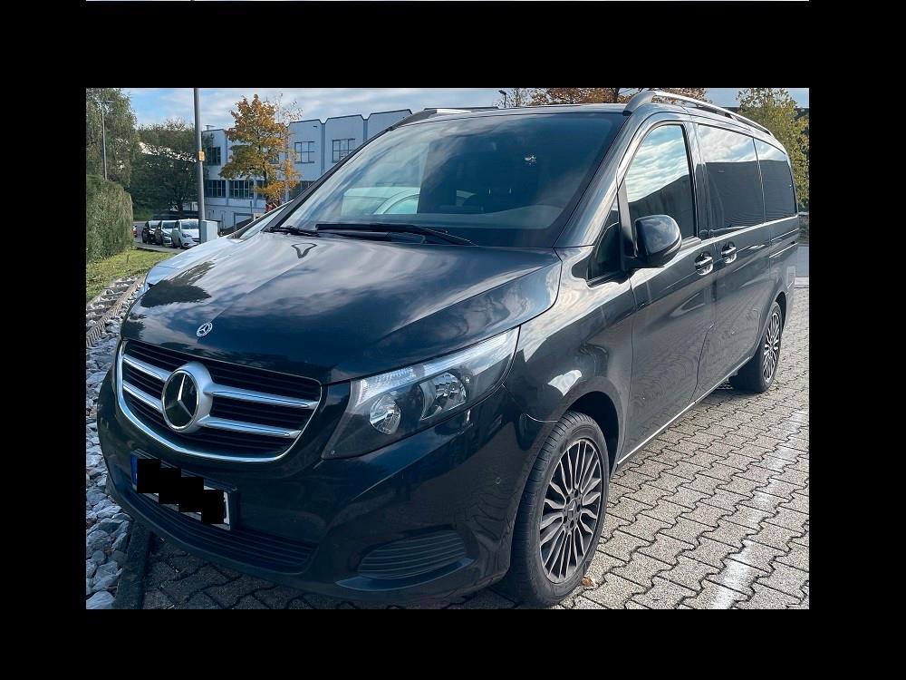 Mercedes-Benz 220